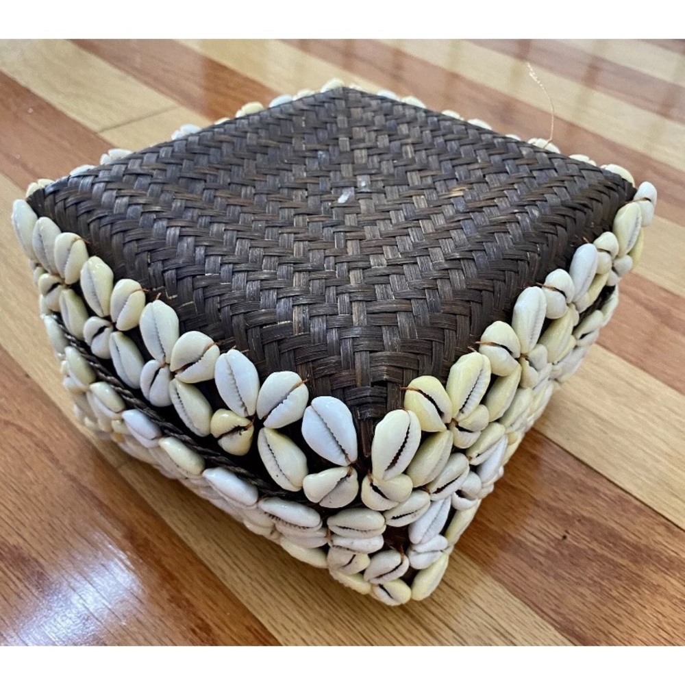 VINTAGE AFRICAN 7" 17cm SQUARE BASKET LIDDED STORAGE BOX COWRIE SHELLS MAURITIUS - Picture 7 of 7